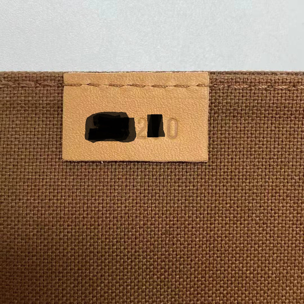 louis-vuitton-monogram-canvas-petit-sac-plat