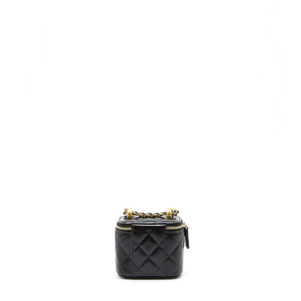 chanel-21a-gold-crush-mini-vanity-case-calfskin-black-brushed-ghw