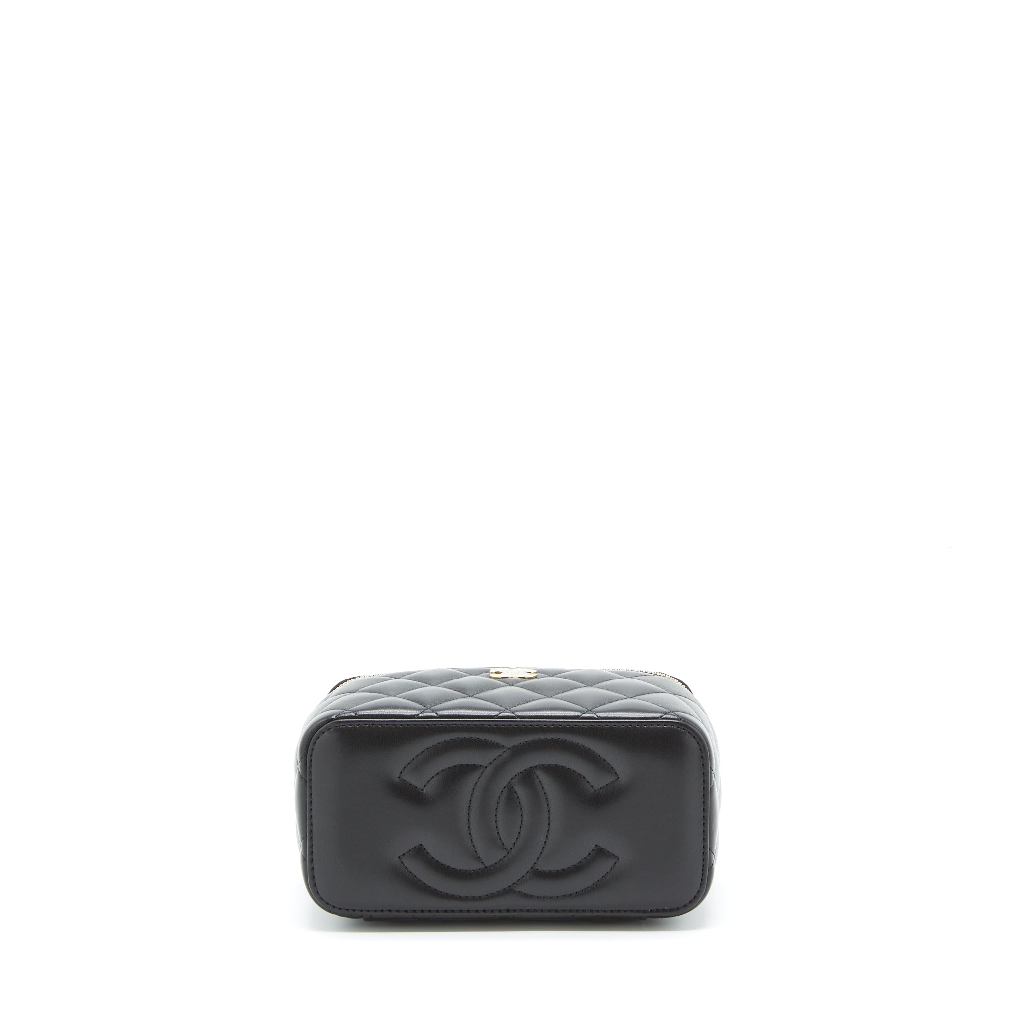 chanel-22a-top-handle-long-vanity-with-chain-lambskin-black-lghw