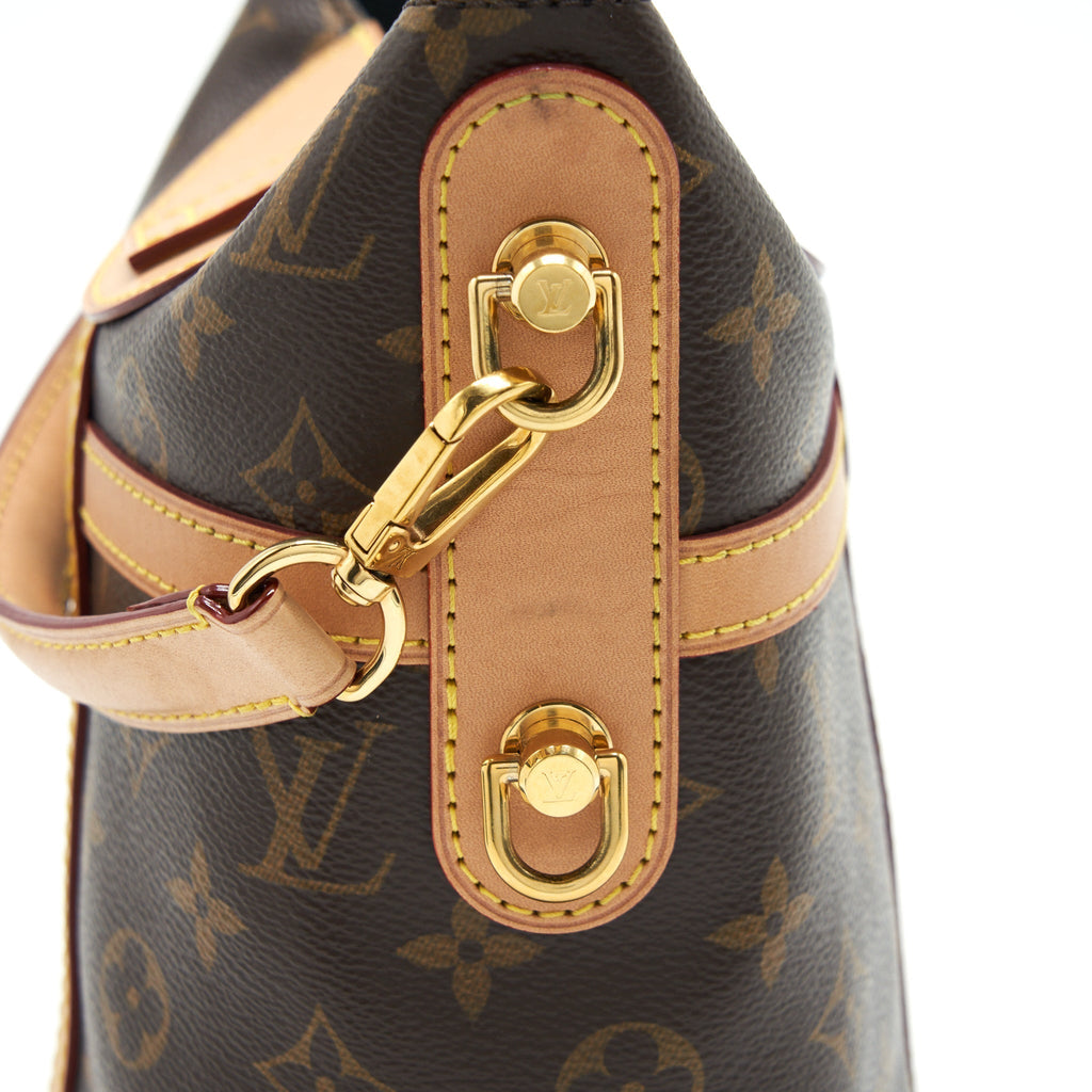 louis-vuitton-duffle-bag-monogram-canvas-ghw