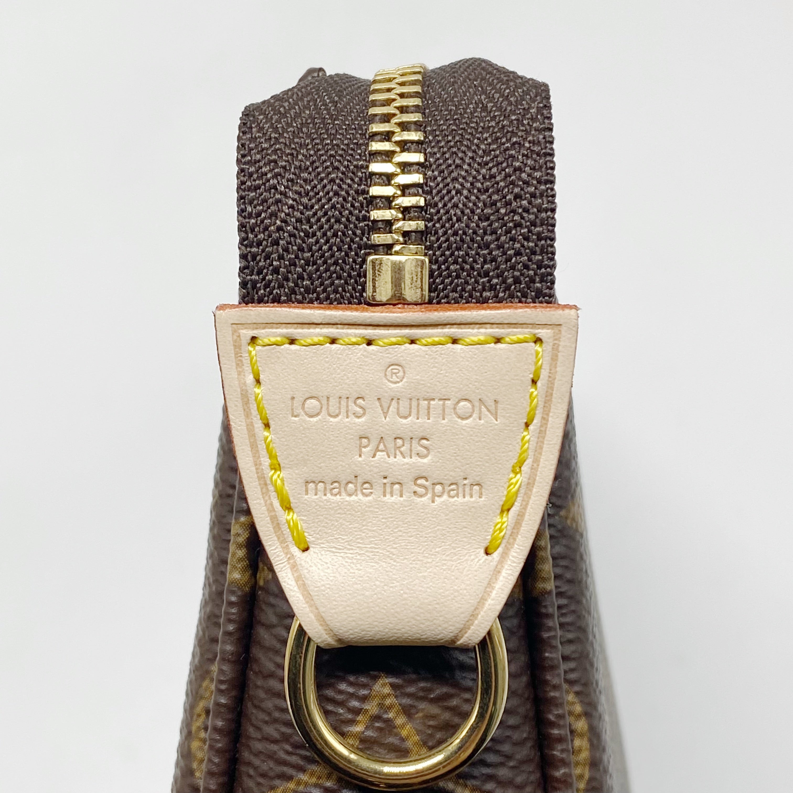 louis-vuitton-pochette-accessories-monogram-1