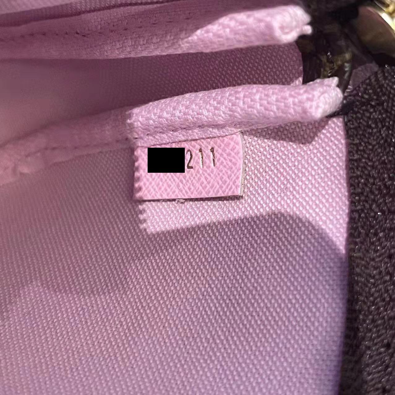 louis-vuitton-mini-pochette-christmas-limited-2021