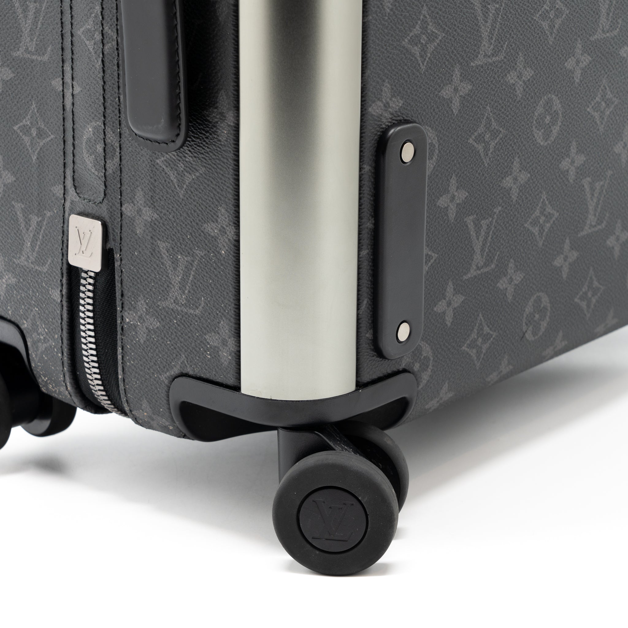 louis-vuitton-horizon-55-monogram-eclipse