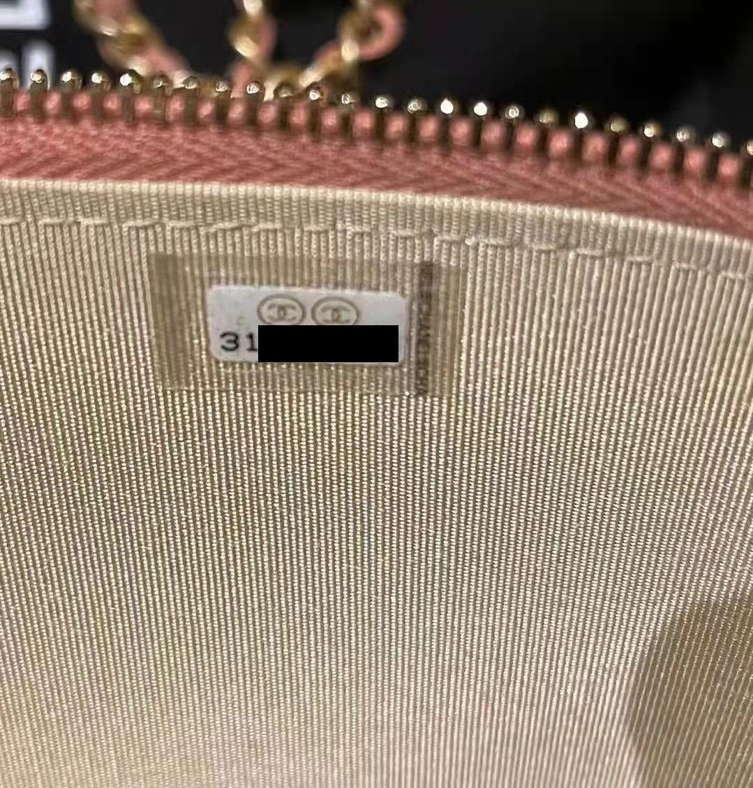 chanel-21b-pearl-crush-rectangular-vanity-with-chain-dark-pink