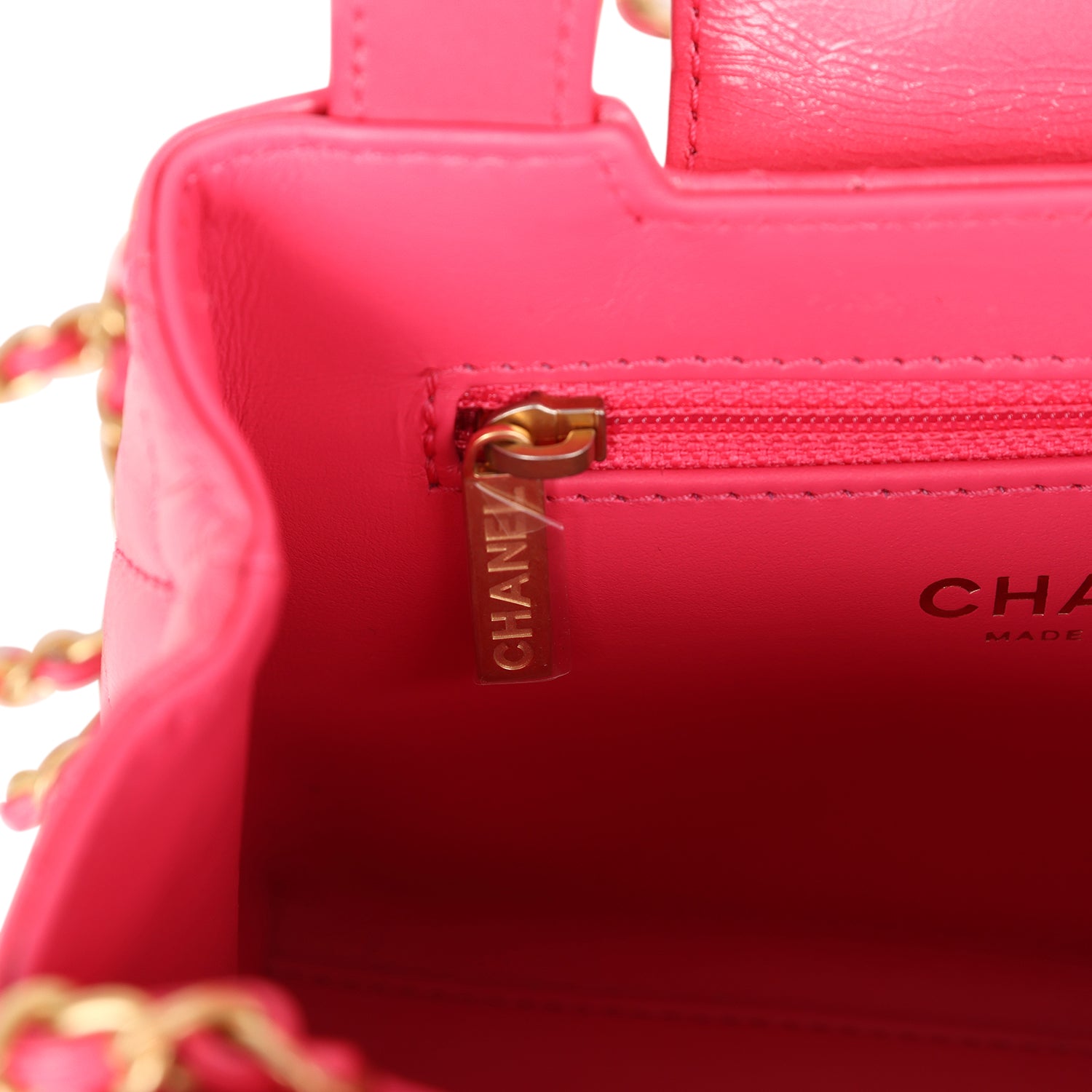 chanel-small-kelly-shopper-dark-pink-shiny-aged-calfskin-brushed-gold-metal-2