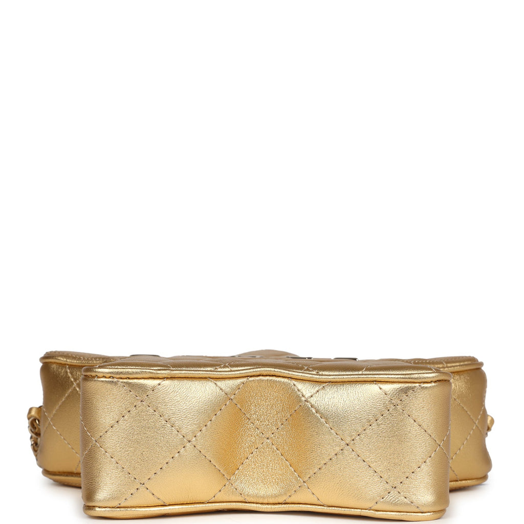 chanel-star-bag-metallic-gold-lambskin-gold-metal-1