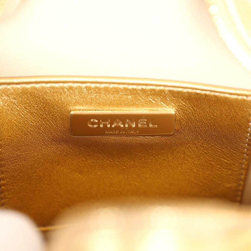 chanel-star-bag-metallic-gold-lambskin-gold-metal-1