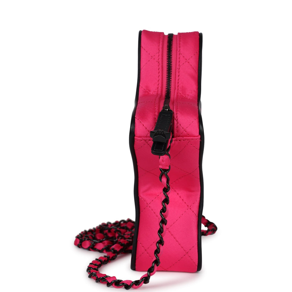 chanel-cc-star-bag-fuchsia-and-black-satin-black-metal-metal