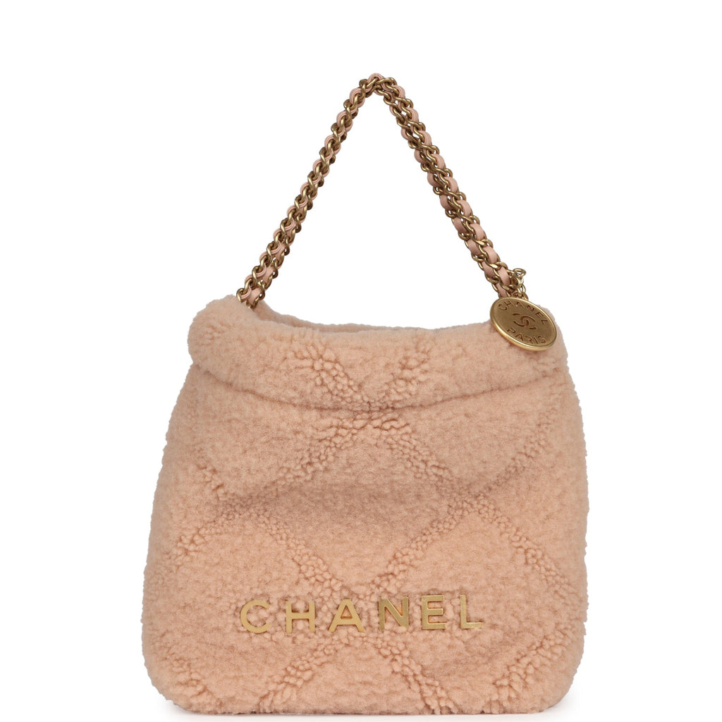 chanel-mini-22-bag-light-pink-shearling-gold-metal