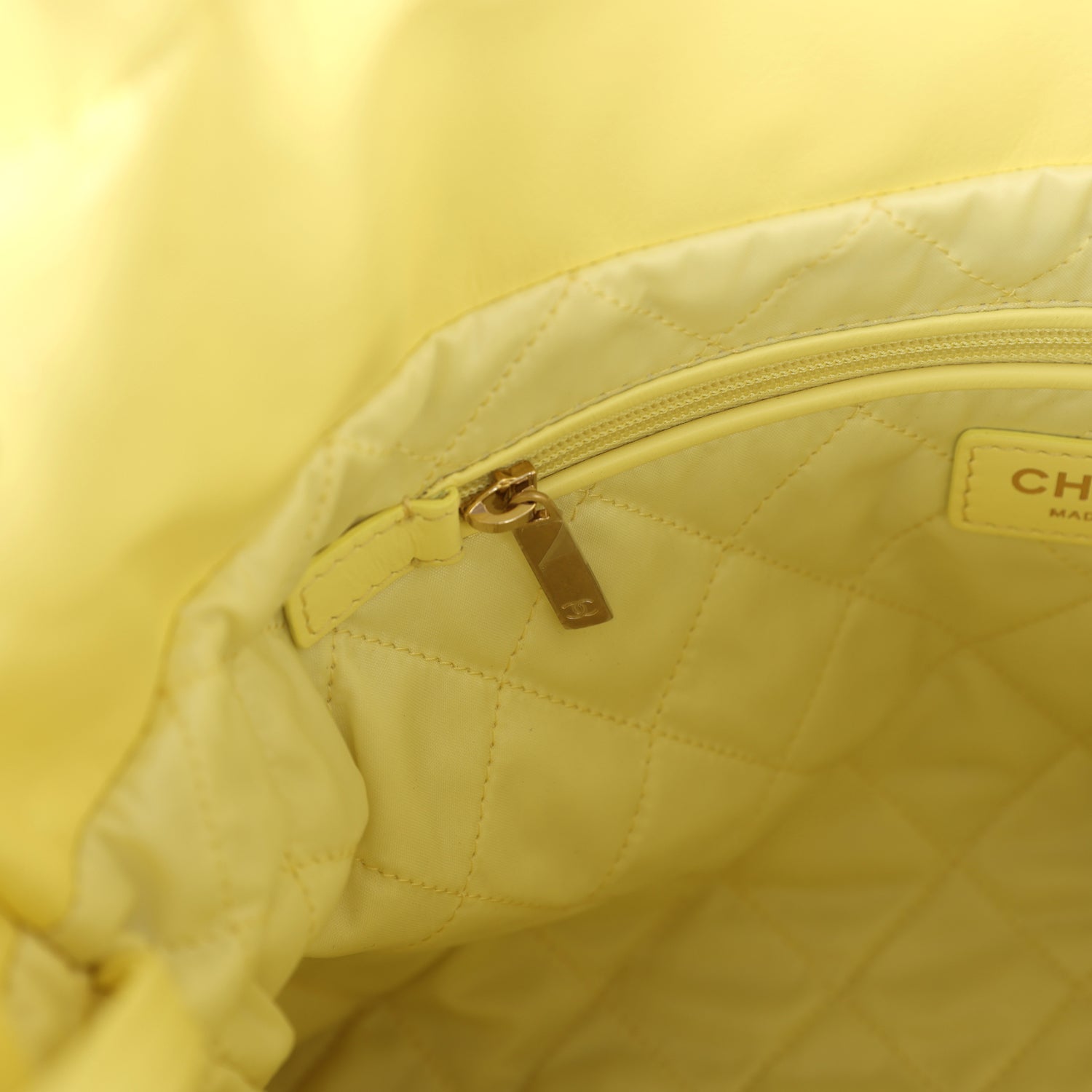 chanel-small-22-bag-yellow-shiny-calfskin-brushed-gold-metal