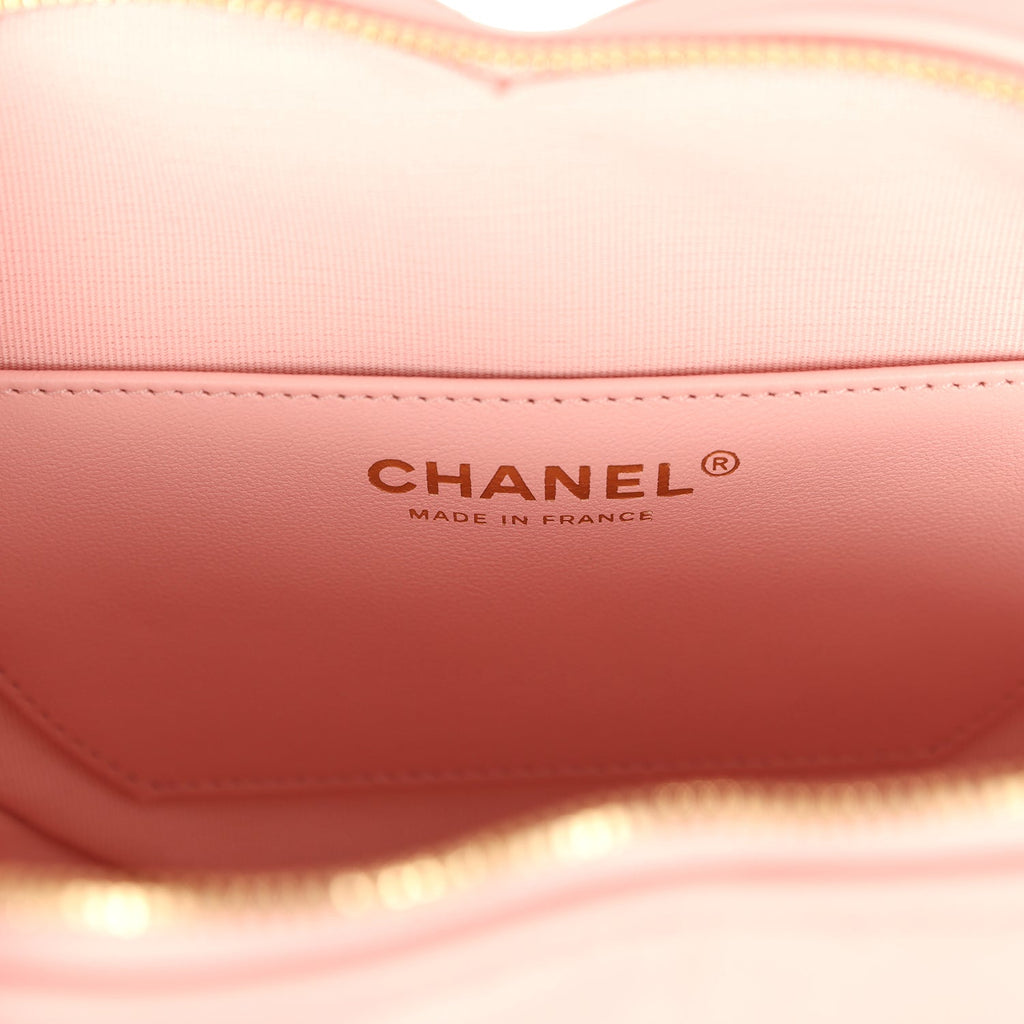 chanel-cc-in-love-large-heart-bag-with-chain-light-pink-lambskin-light-gold-metal