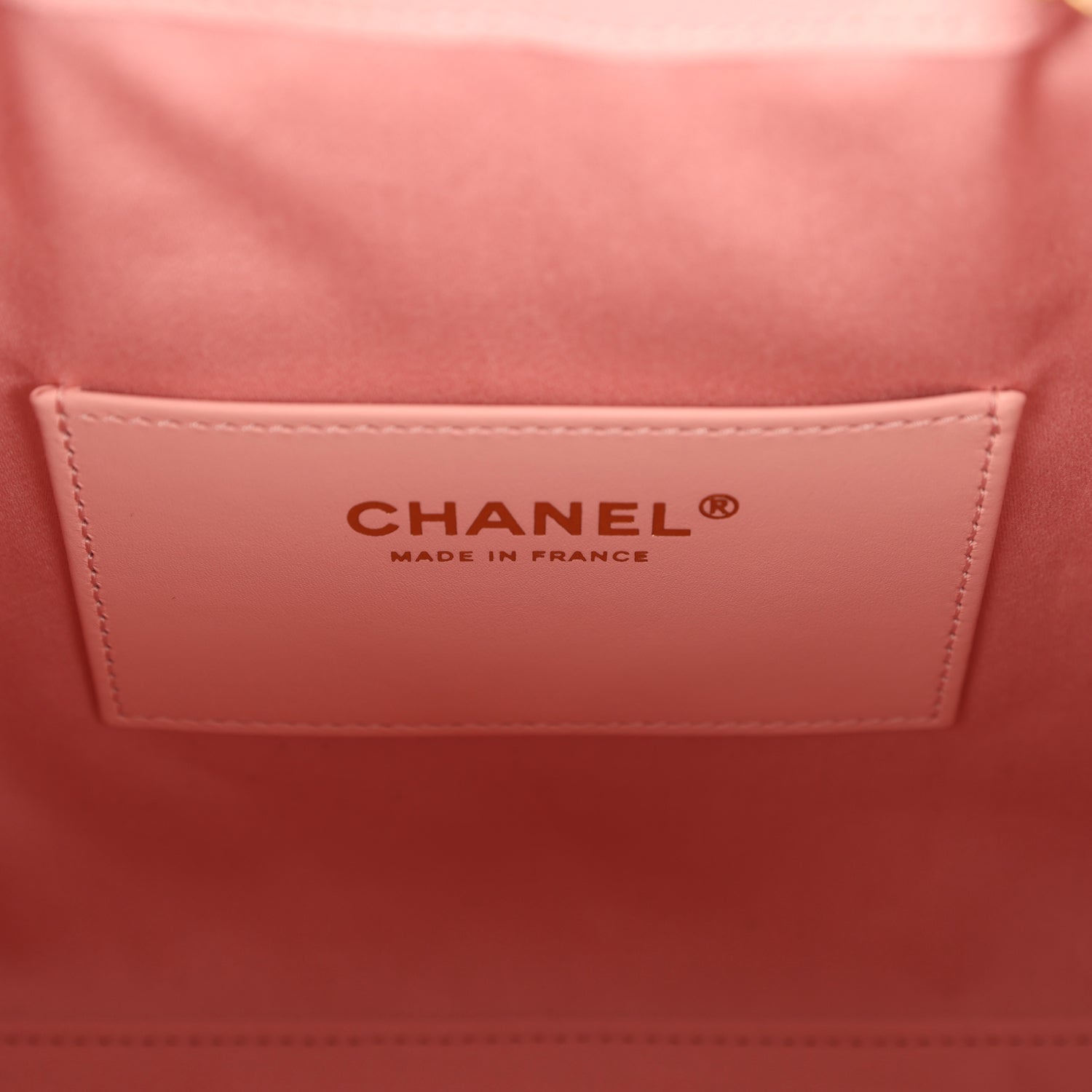 chanel-small-25-hobo-bag-light-pink-caviar-antique-gold-metal-5