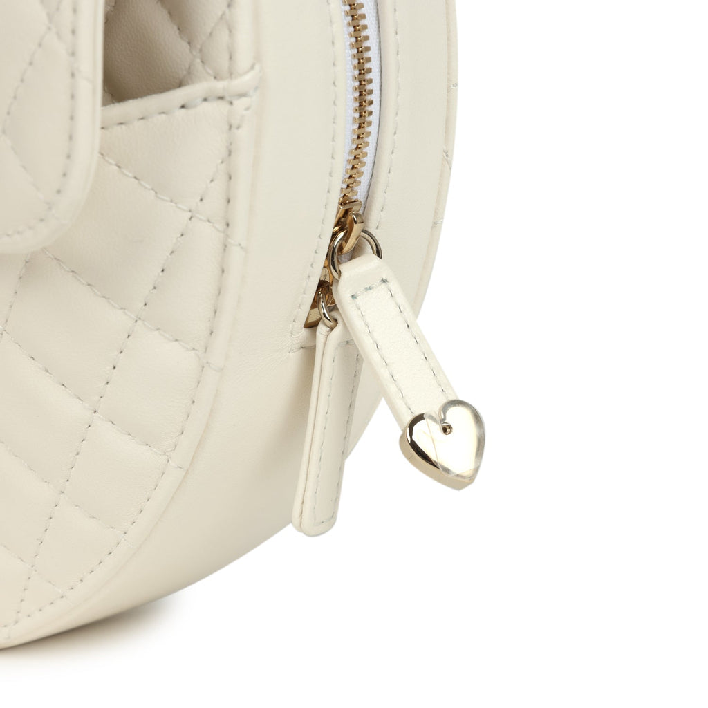 chanel-cc-in-love-large-heart-bag-with-chain-white-lambskin-light-gold-metal-1