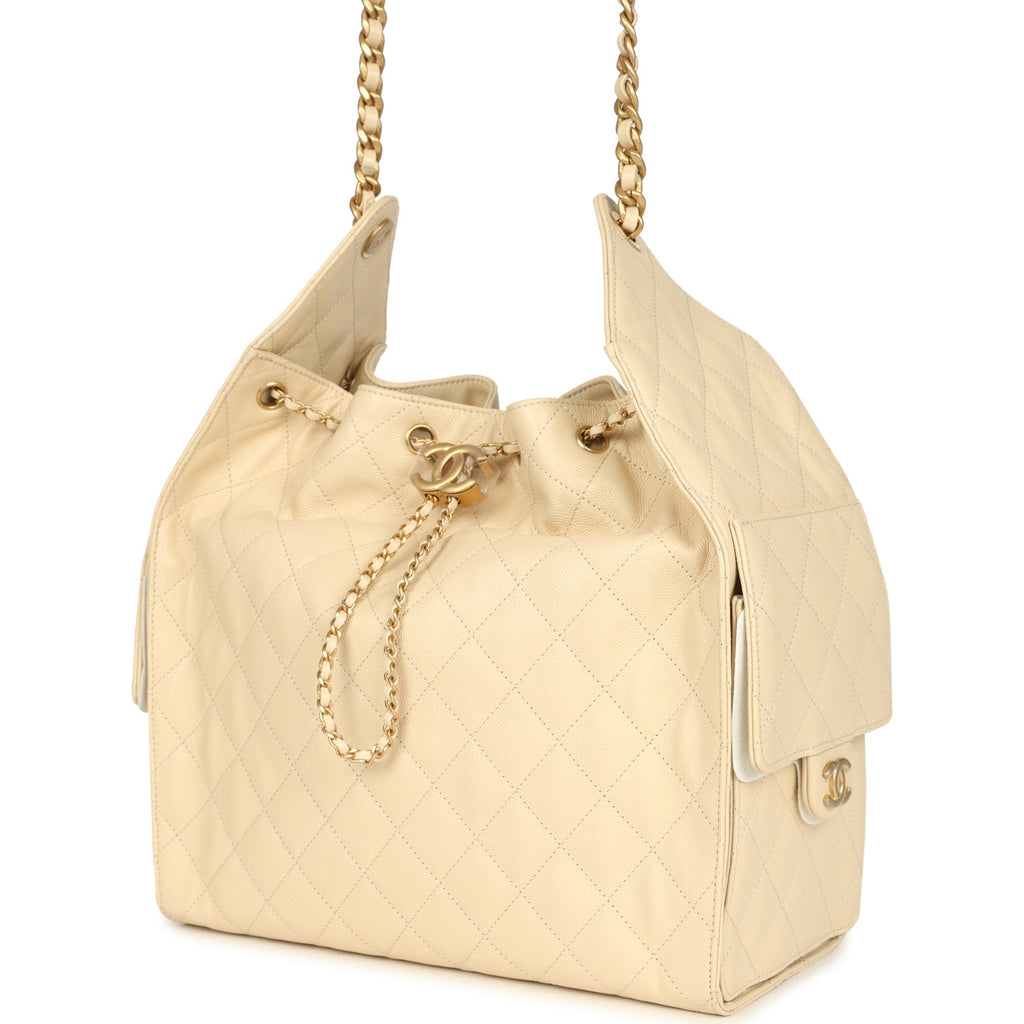 chanel-medium-25-hobo-bag-light-beige-caviar-antique-gold-metal