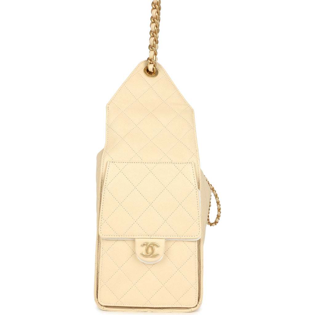 chanel-medium-25-hobo-bag-light-beige-caviar-antique-gold-metal