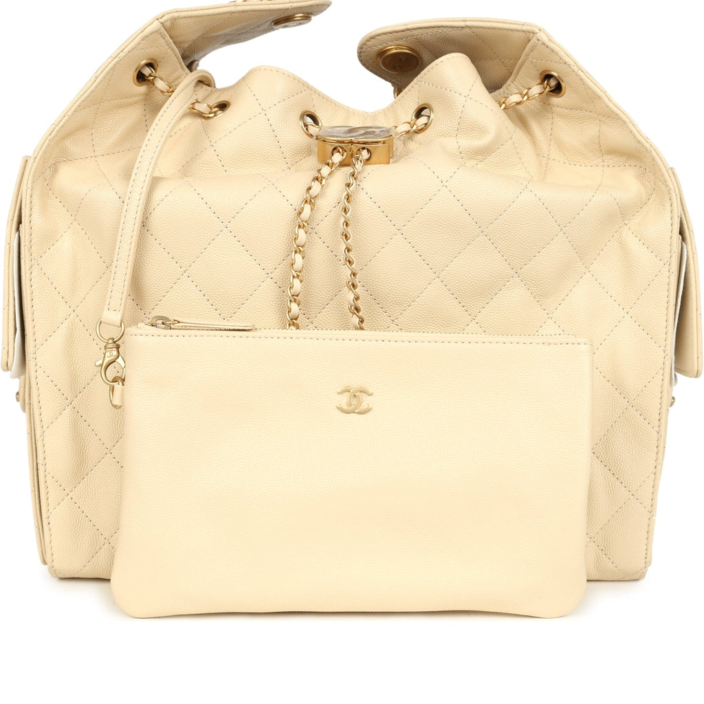 chanel-medium-25-hobo-bag-light-beige-caviar-antique-gold-metal