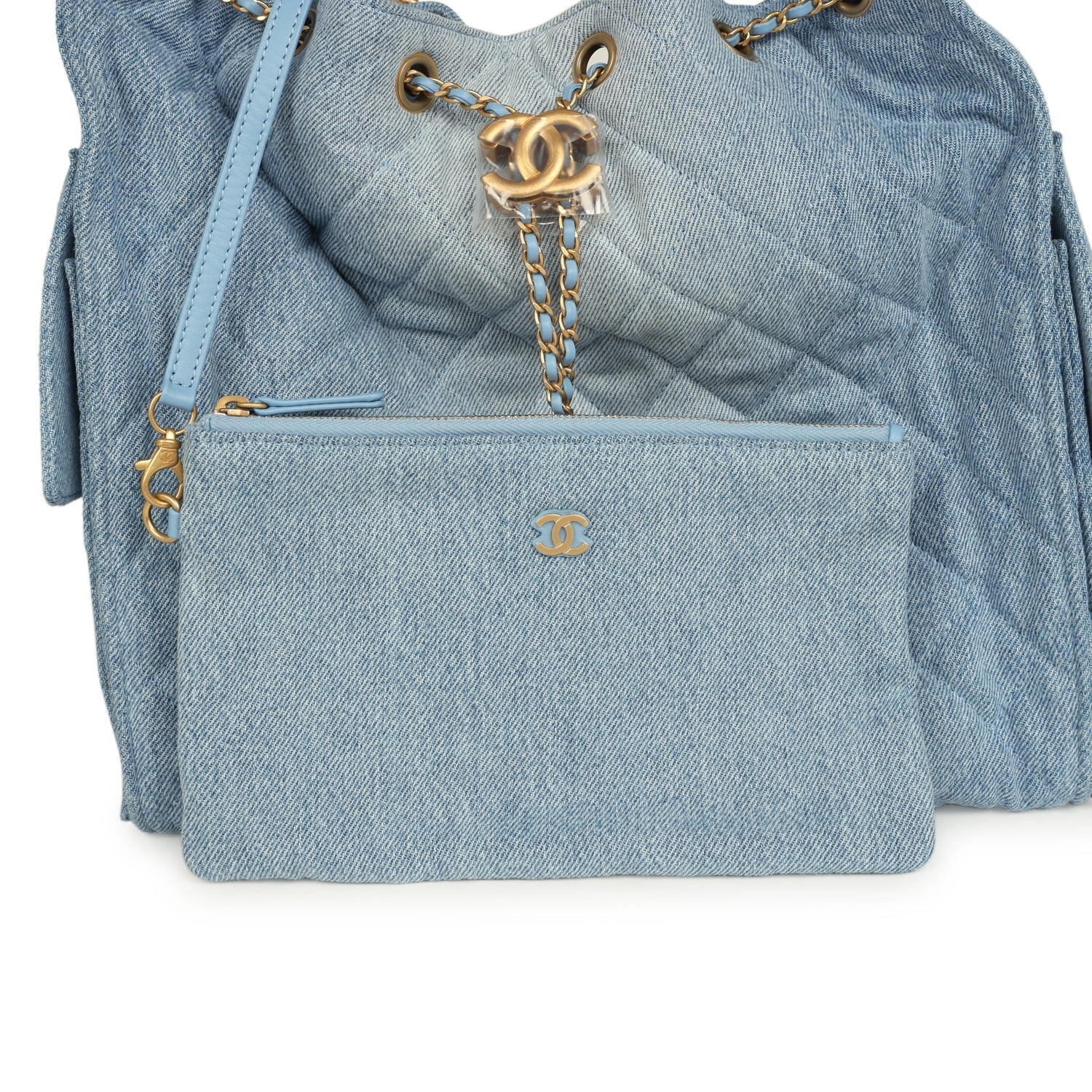 chanel-medium-25-hobo-bag-light-blue-washed-denim-antique-gold-metal-1