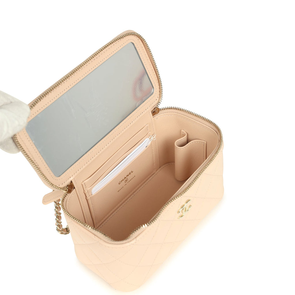 chanel-small-top-handle-vanity-case-light-beige-lambskin-light-gold-metal-1