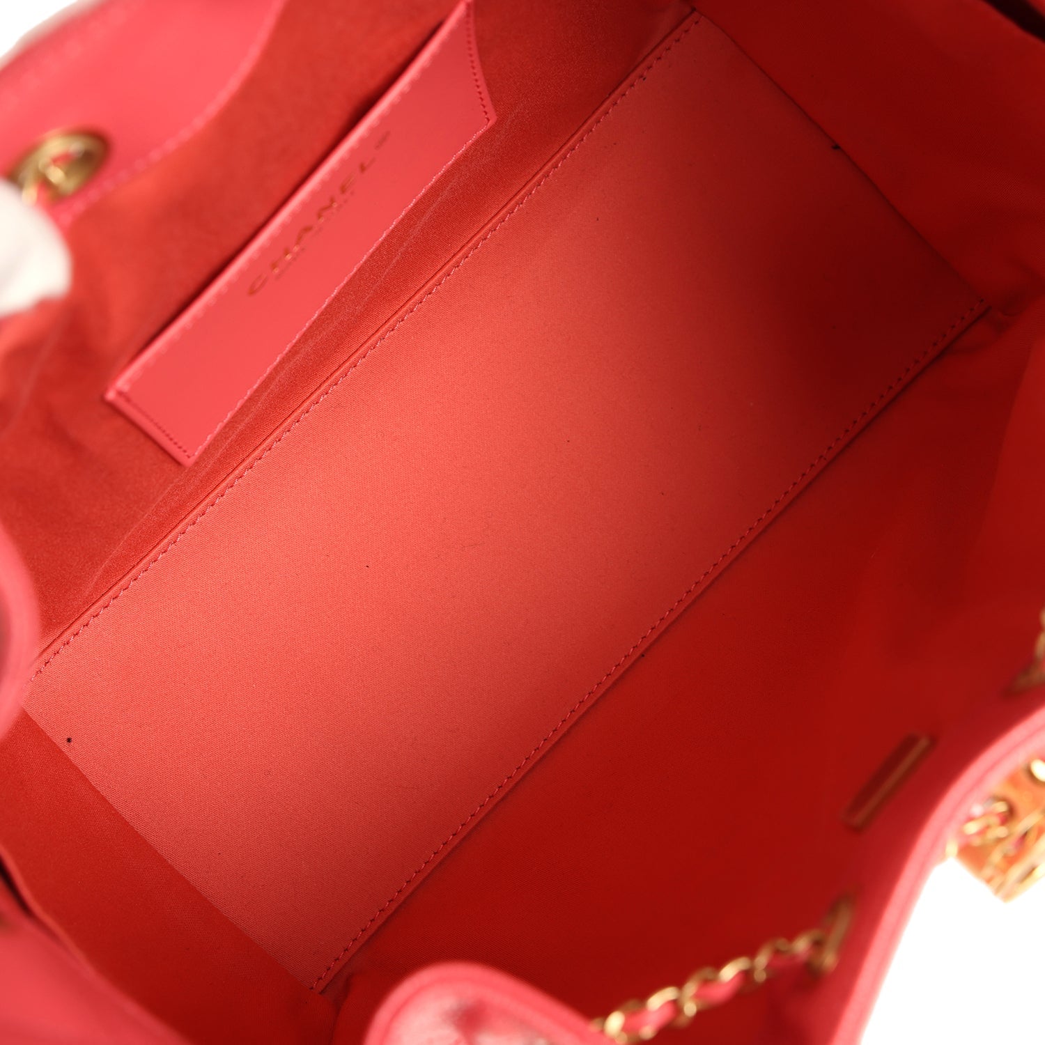 chanel-small-25-hobo-bag-coral-pink-caviar-antique-gold-metal-2
