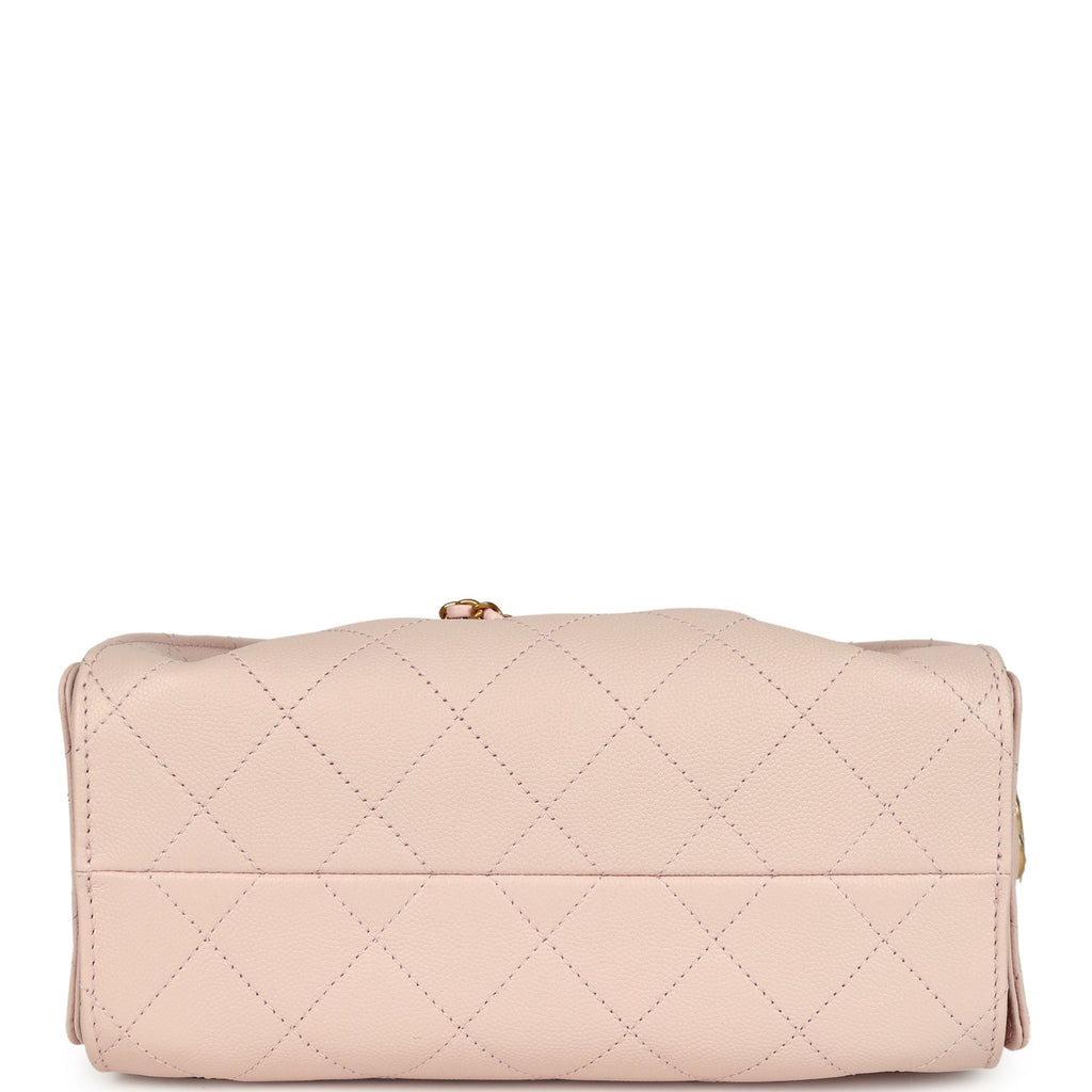 chanel-mini-25-hobo-bag-light-pink-caviar-antique-gold-metal-3