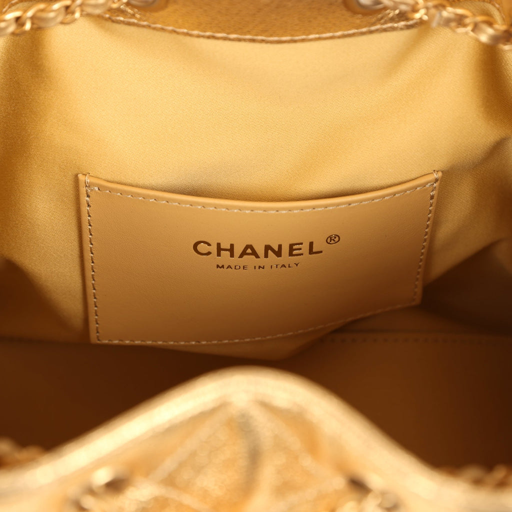chanel-small-25-hobo-bag-metallic-gold-caviar-antique-gold-metal-4