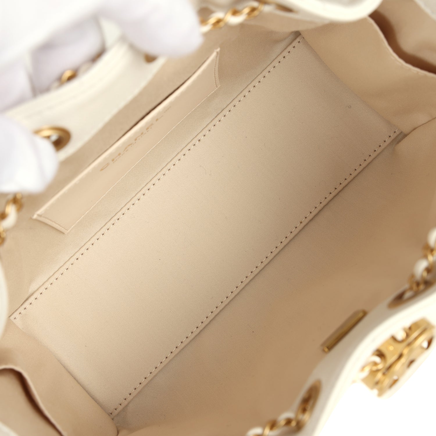 chanel-mini-25-hobo-bag-white-caviar-antique-gold-metal-3