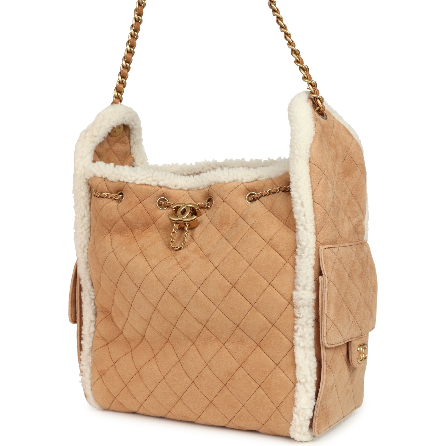 chanel-medium-25-hobo-bag-beige-suede-and-white-shearling-antique-gold-metal