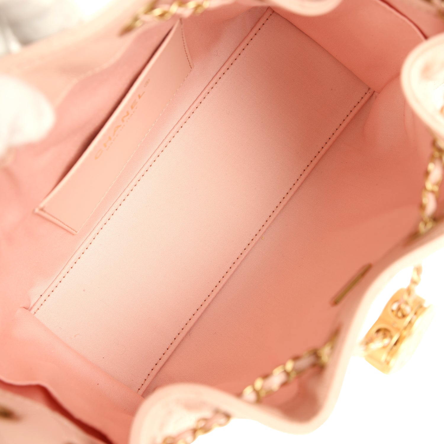 chanel-mini-25-hobo-bag-light-pink-caviar-antique-gold-metal-4