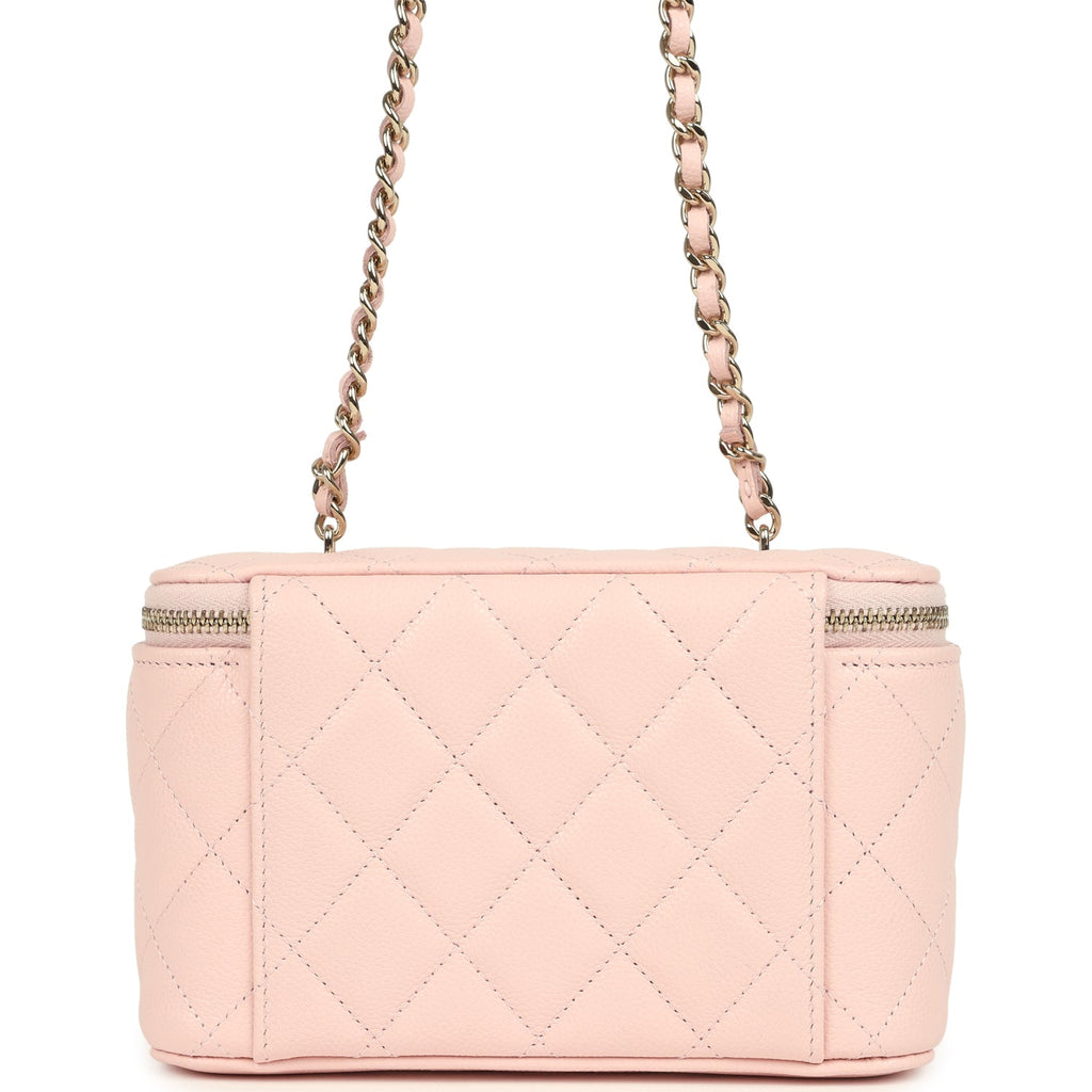chanel-small-classic-vanity-case-light-pink-shiny-caviar-light-gold-metal