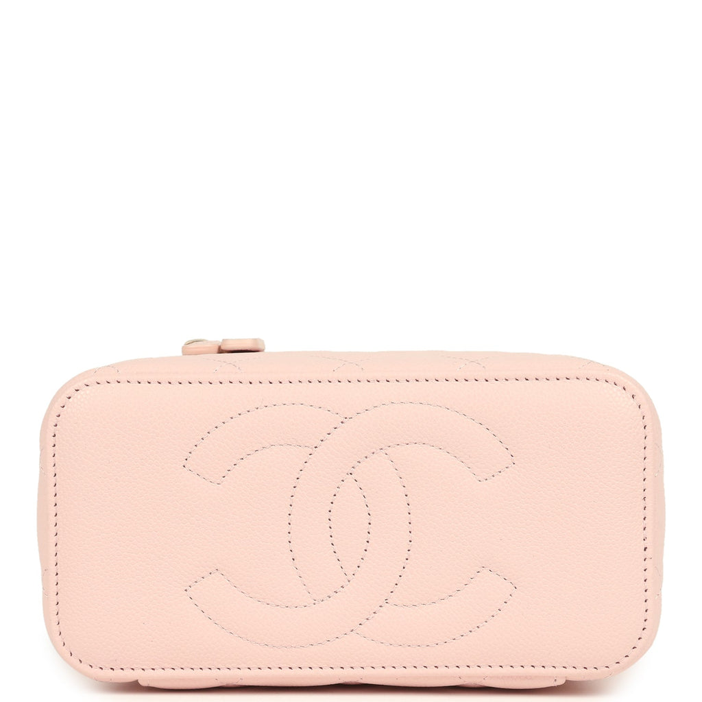 chanel-small-classic-vanity-case-light-pink-shiny-caviar-light-gold-metal