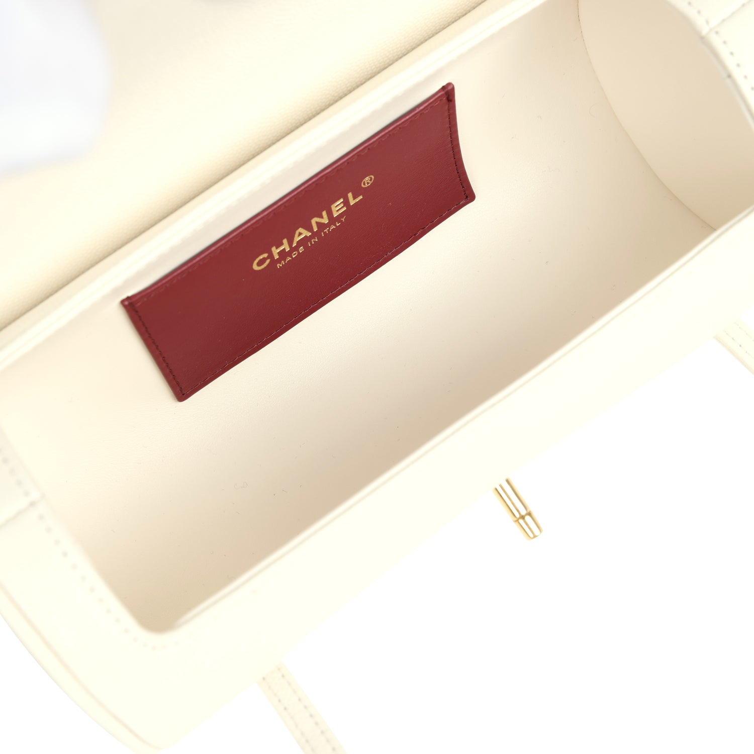 chanel-preppy-coco-bowling-bag-white-shiny-caviar-brushed-gold-metal-1