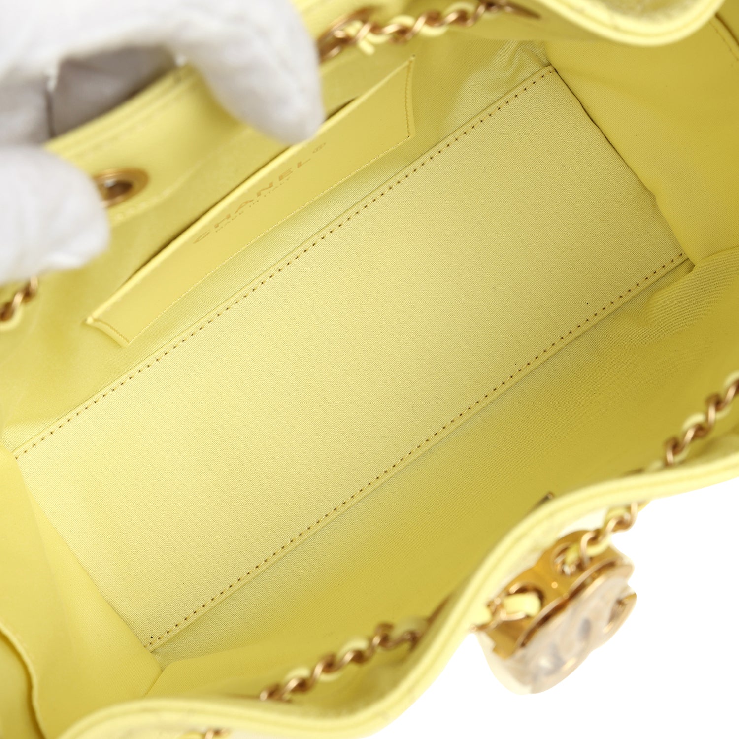 chanel-mini-25-hobo-bag-light-yellow-caviar-antique-gold-metal-1