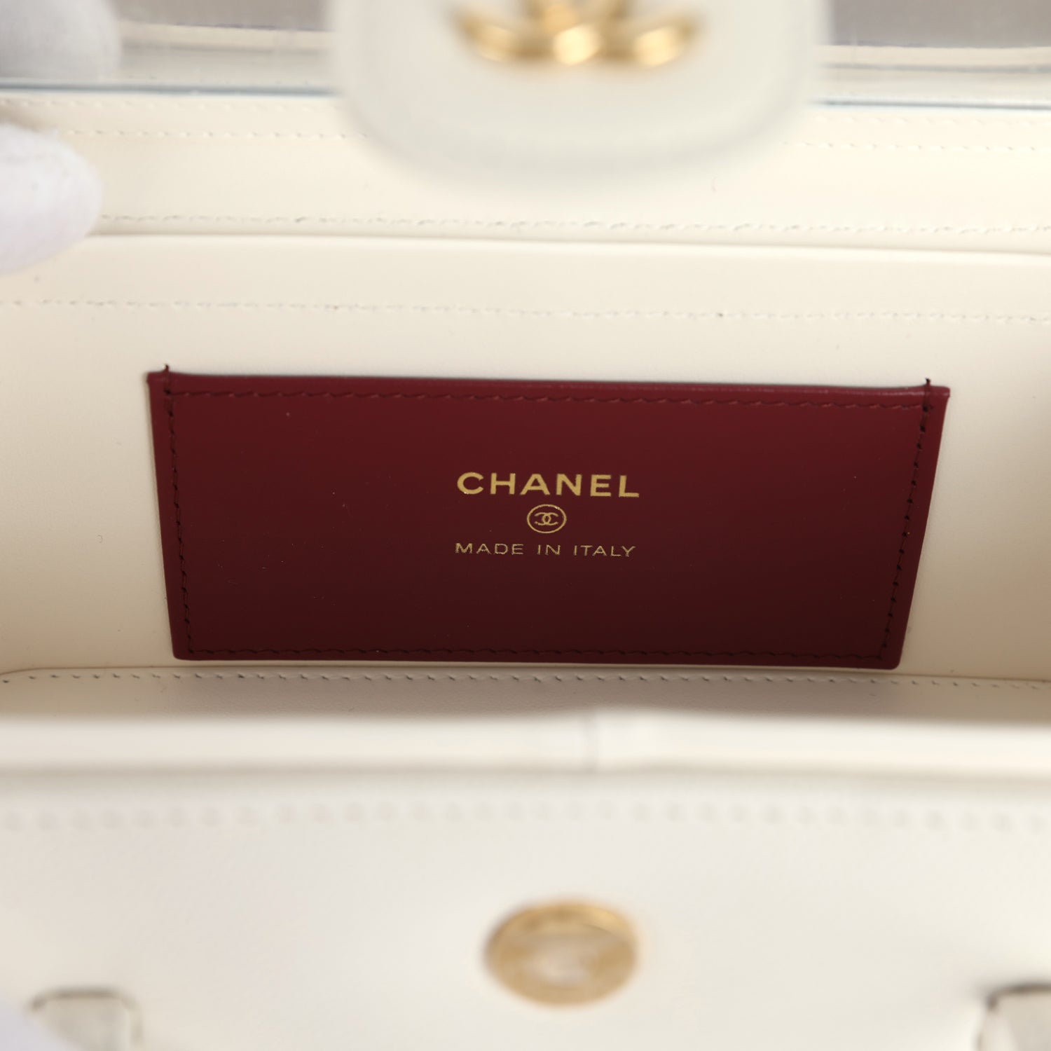 chanel-preppy-coco-long-vanity-with-straps-white-shiny-caviar-brushed-gold-metal