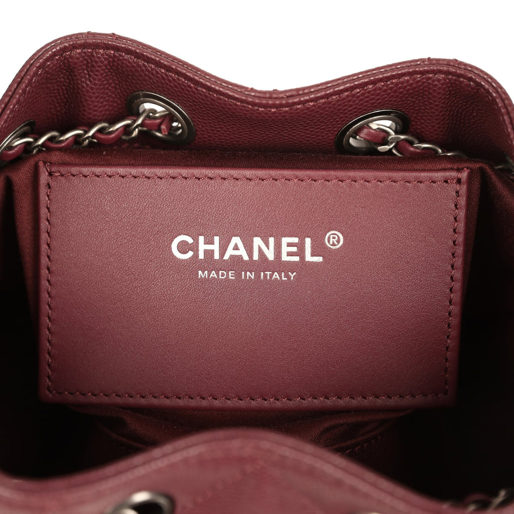 chanel-mini-25-hobo-bag-burgundy-caviar-aged-ruthenium-metal