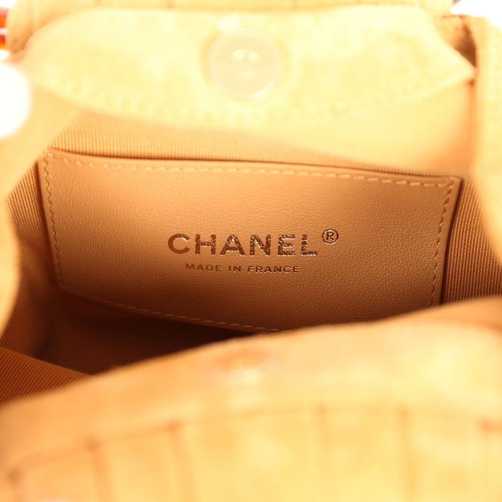 chanel-small-pouch-beige-suede-tortoiseshell-metal-1