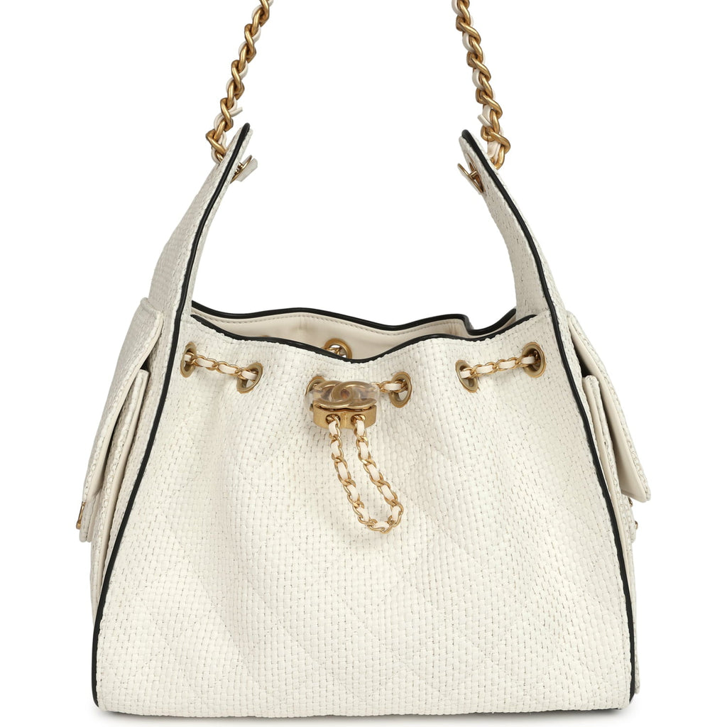 chanel-small-25-hobo-bag-white-raffia-and-black-calfskin-antique-gold-metal-2