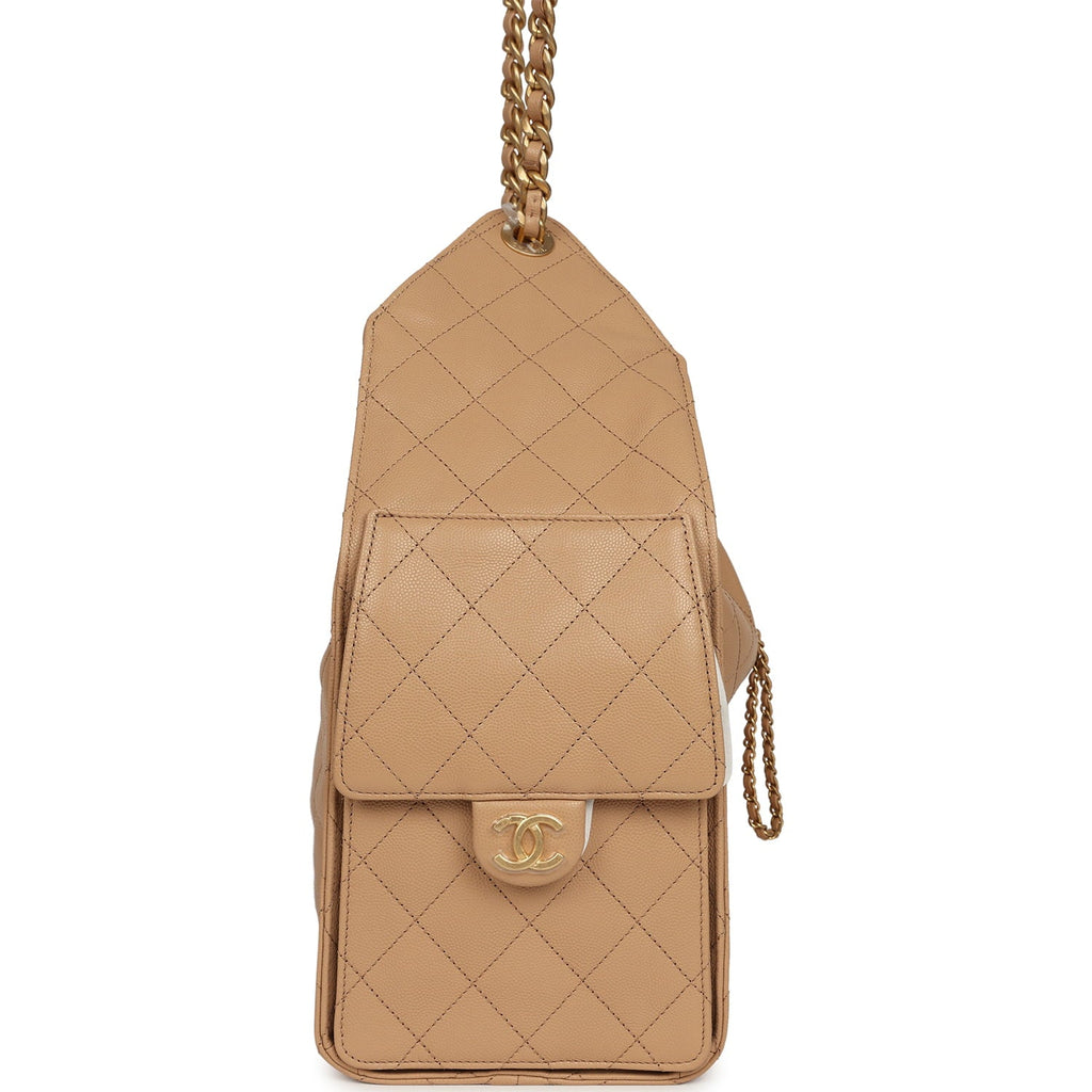 chanel-medium-25-hobo-bag-beige-caviar-antique-gold-metal