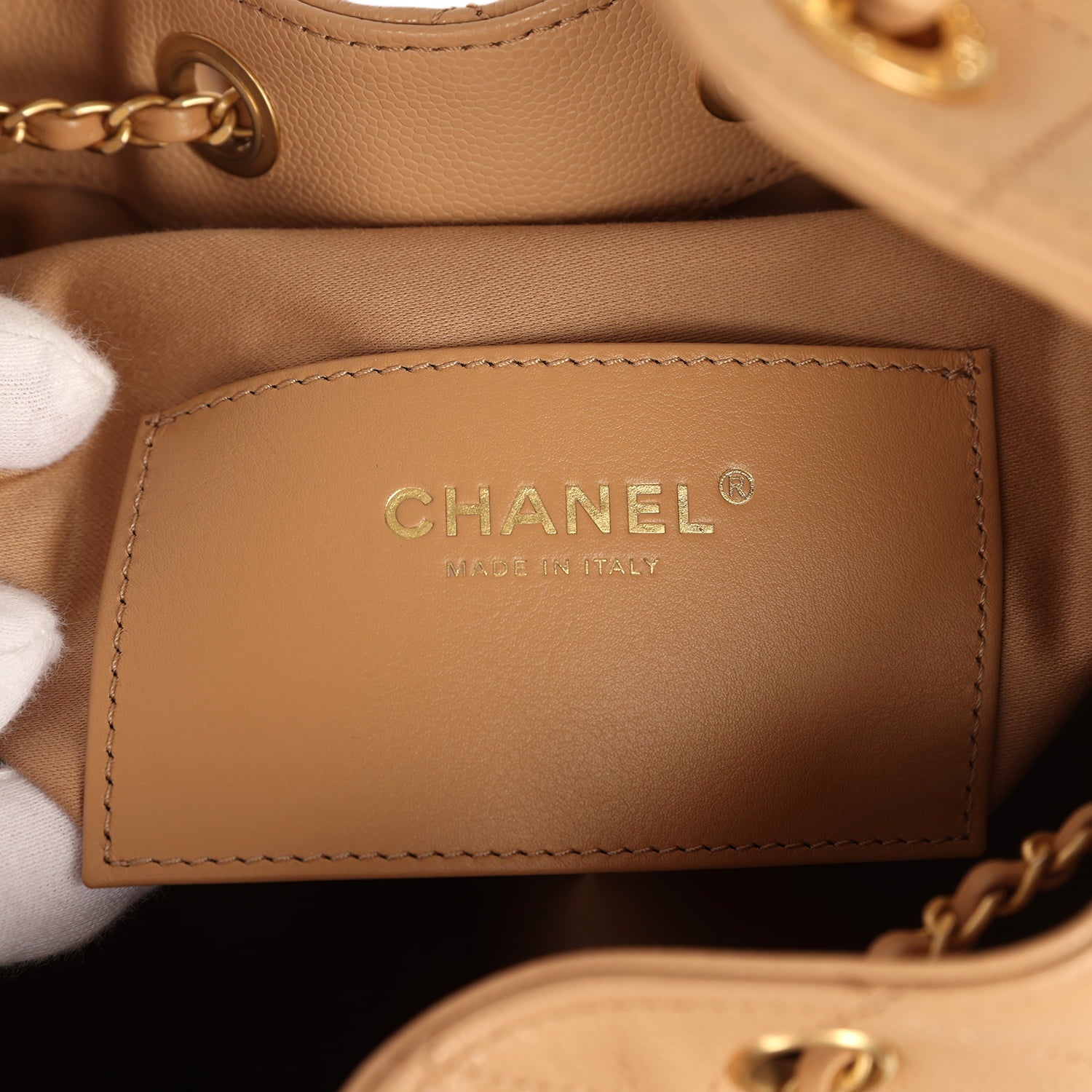 chanel-medium-25-hobo-bag-beige-caviar-antique-gold-metal