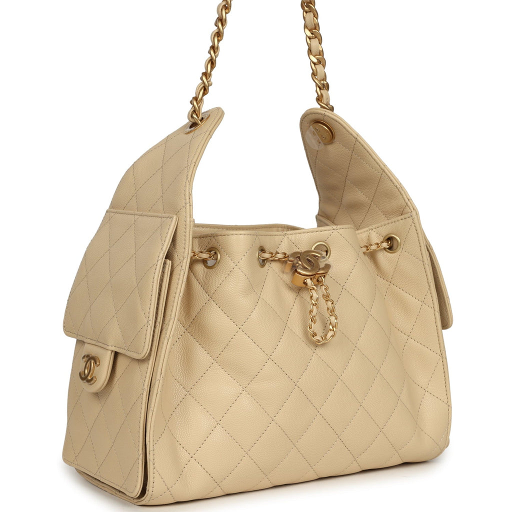 chanel-small-25-hobo-bag-light-beige-caviar-antique-gold-metal-4