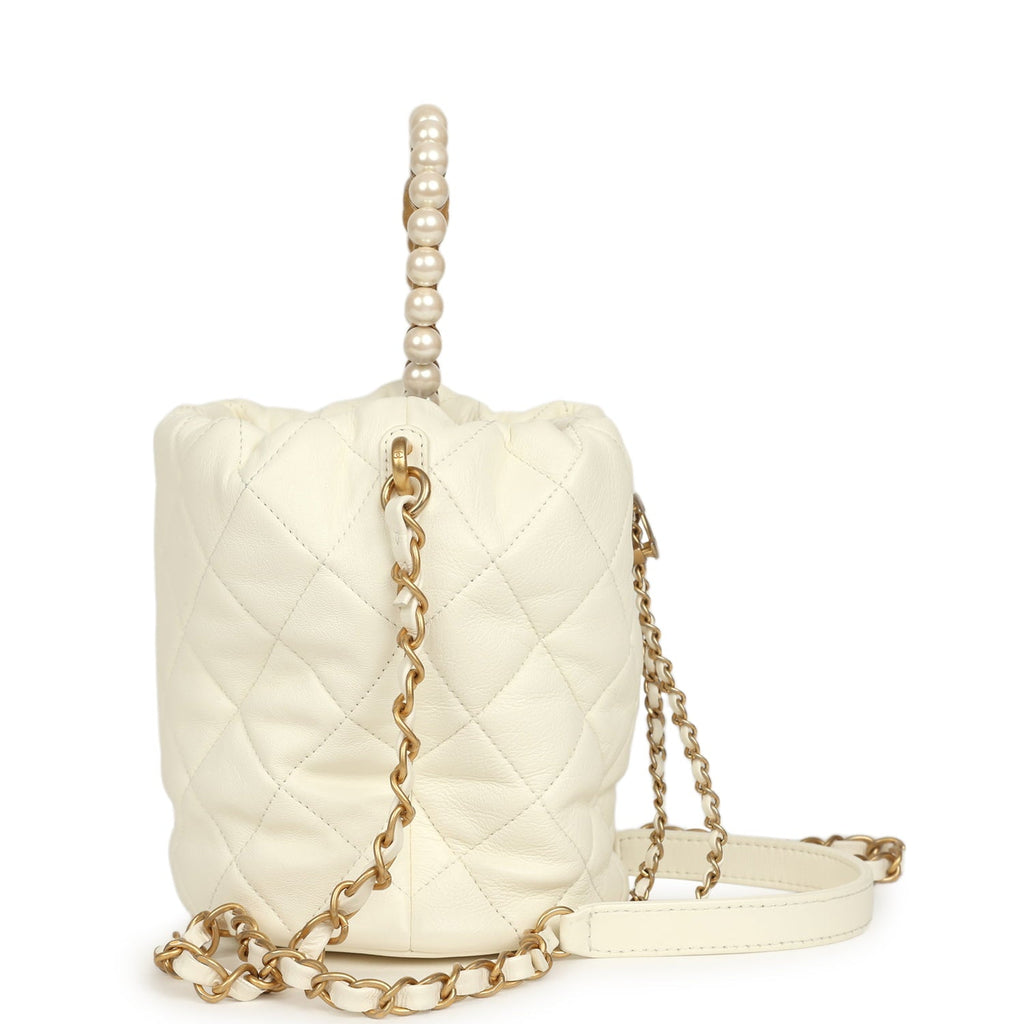 pre-owned-chanel-mini-pearl-top-handle-bucket-bag-white-calfskin-antique-gold-metal