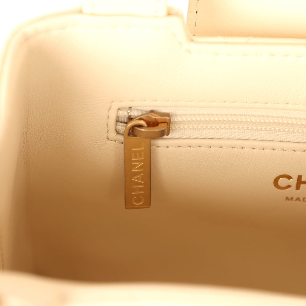 chanel-small-kelly-shopper-light-beige-shiny-aged-calfskin-brushed-gold-metal