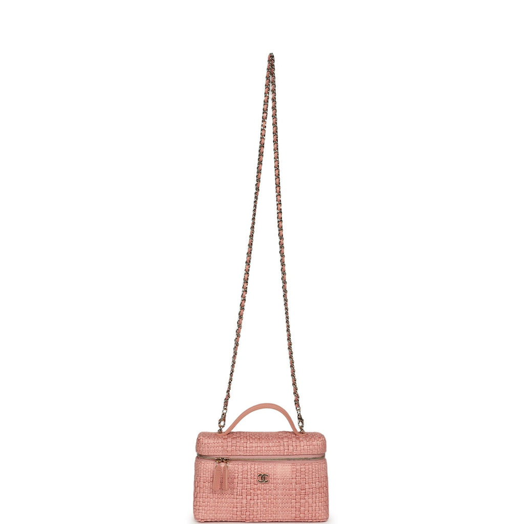 chanel-top-handle-long-vanity-case-with-chain-light-pink-braided-raffia-light-gold-metal-1