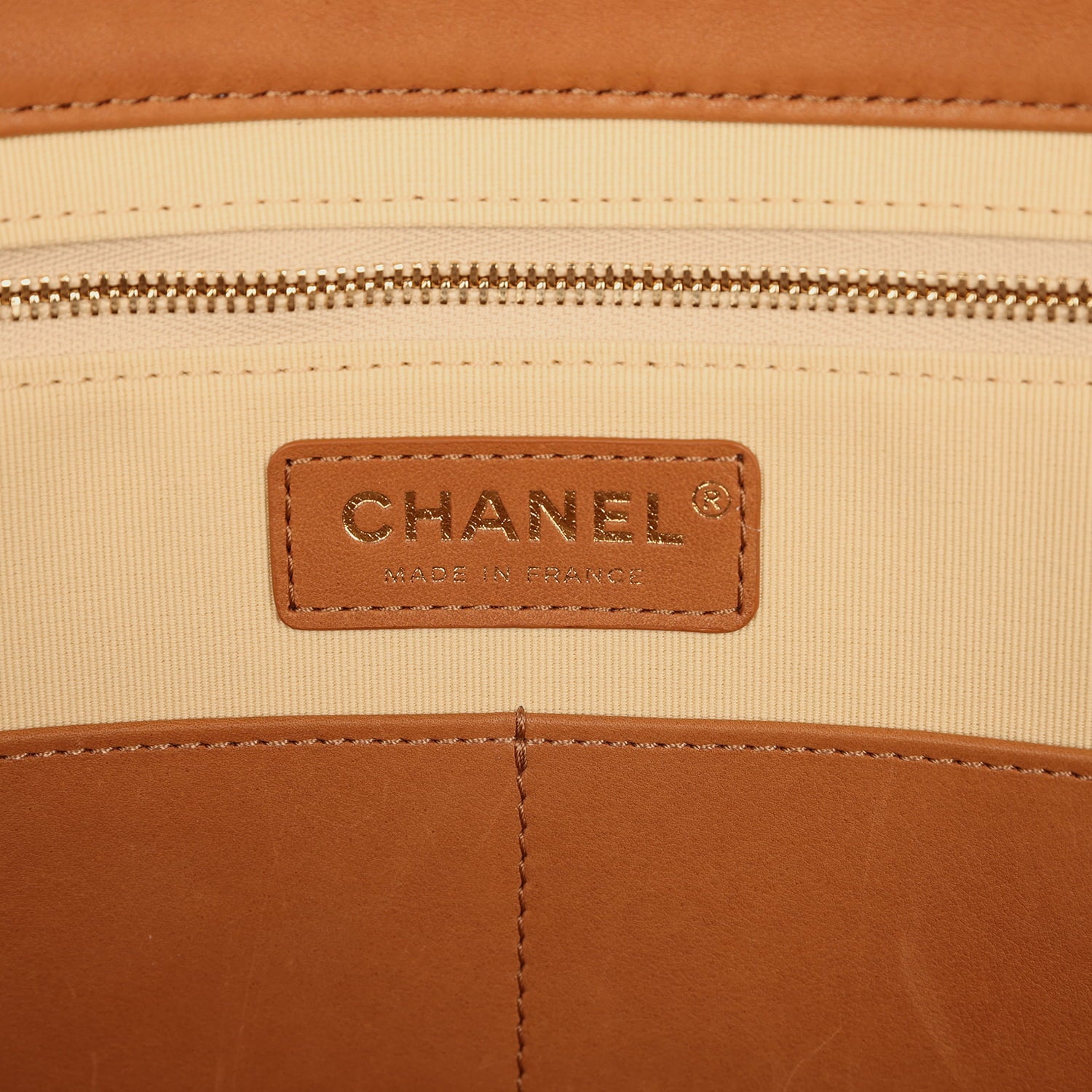 chanel-coco-beach-maxi-shopping-tote-light-beige-raffia-and-calfskin-gold-metal