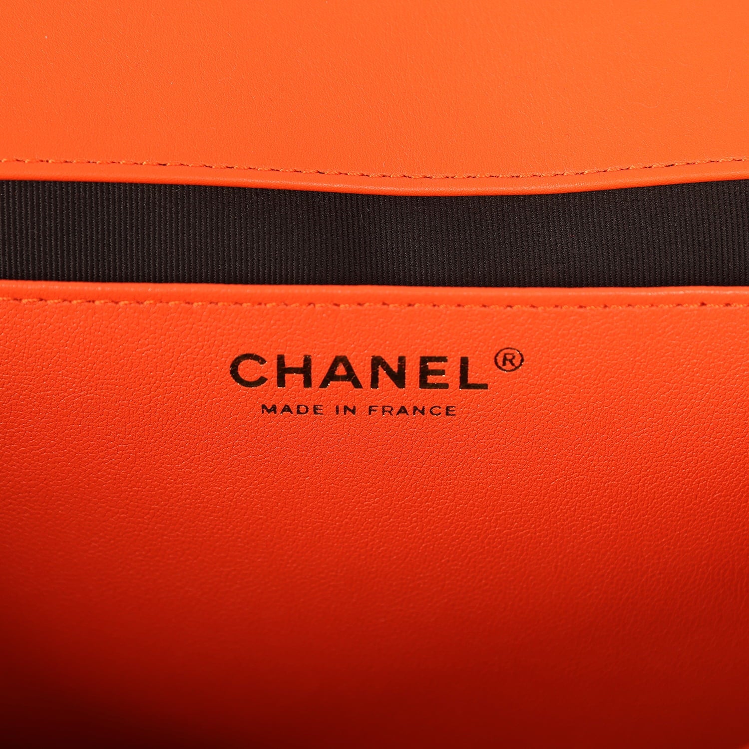 chanel-maxi-coco-beach-stripe-flap-bag-orange-white-and-black-raffia-gold-metal