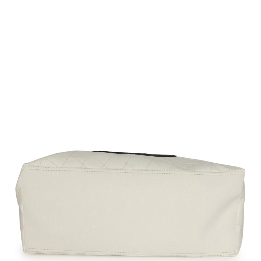 chanel-maxi-coco-beach-cambon-hobo-bag-white-denim-and-black-calfskin-brushed-gold-metal