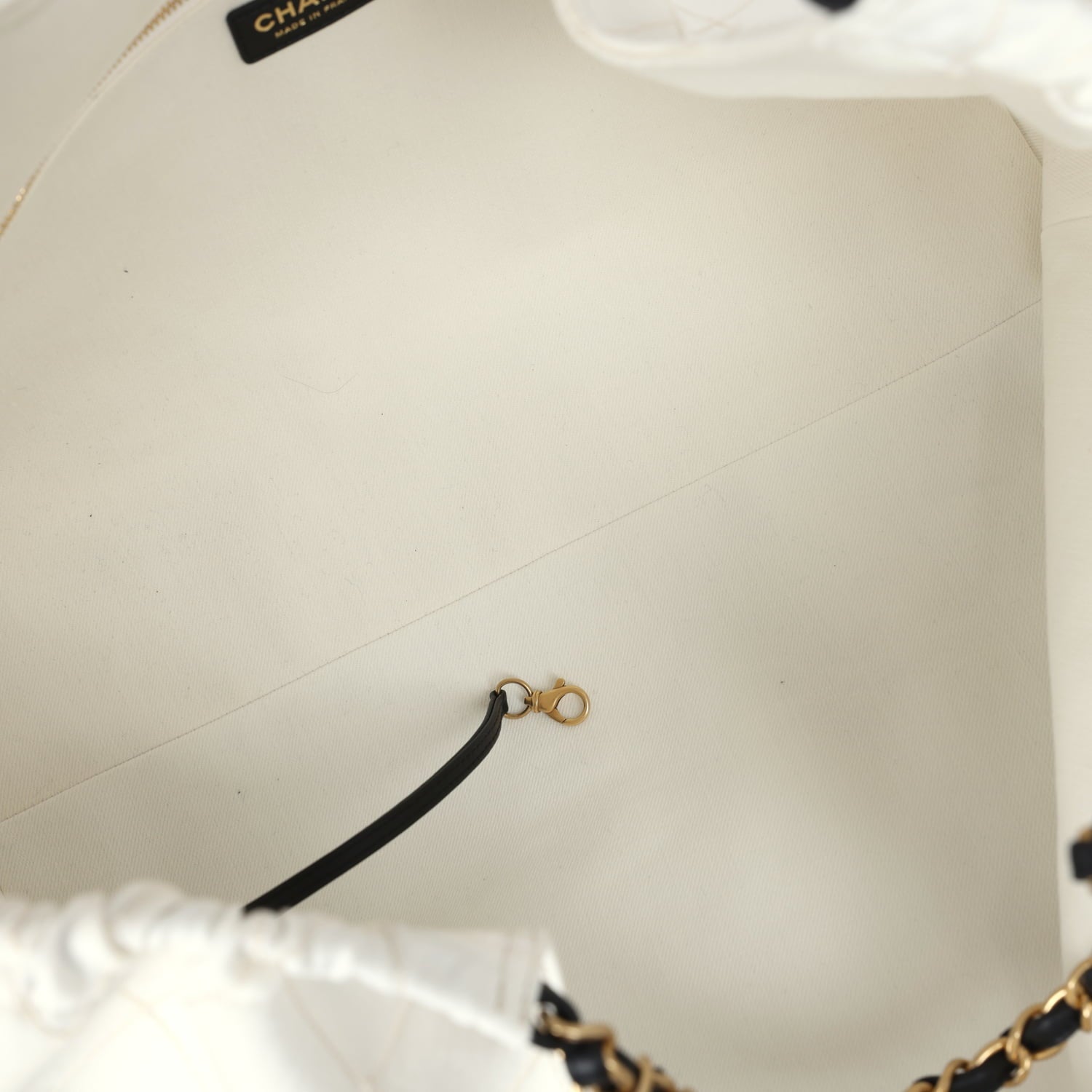 chanel-maxi-coco-beach-cambon-hobo-bag-white-denim-and-black-calfskin-brushed-gold-metal
