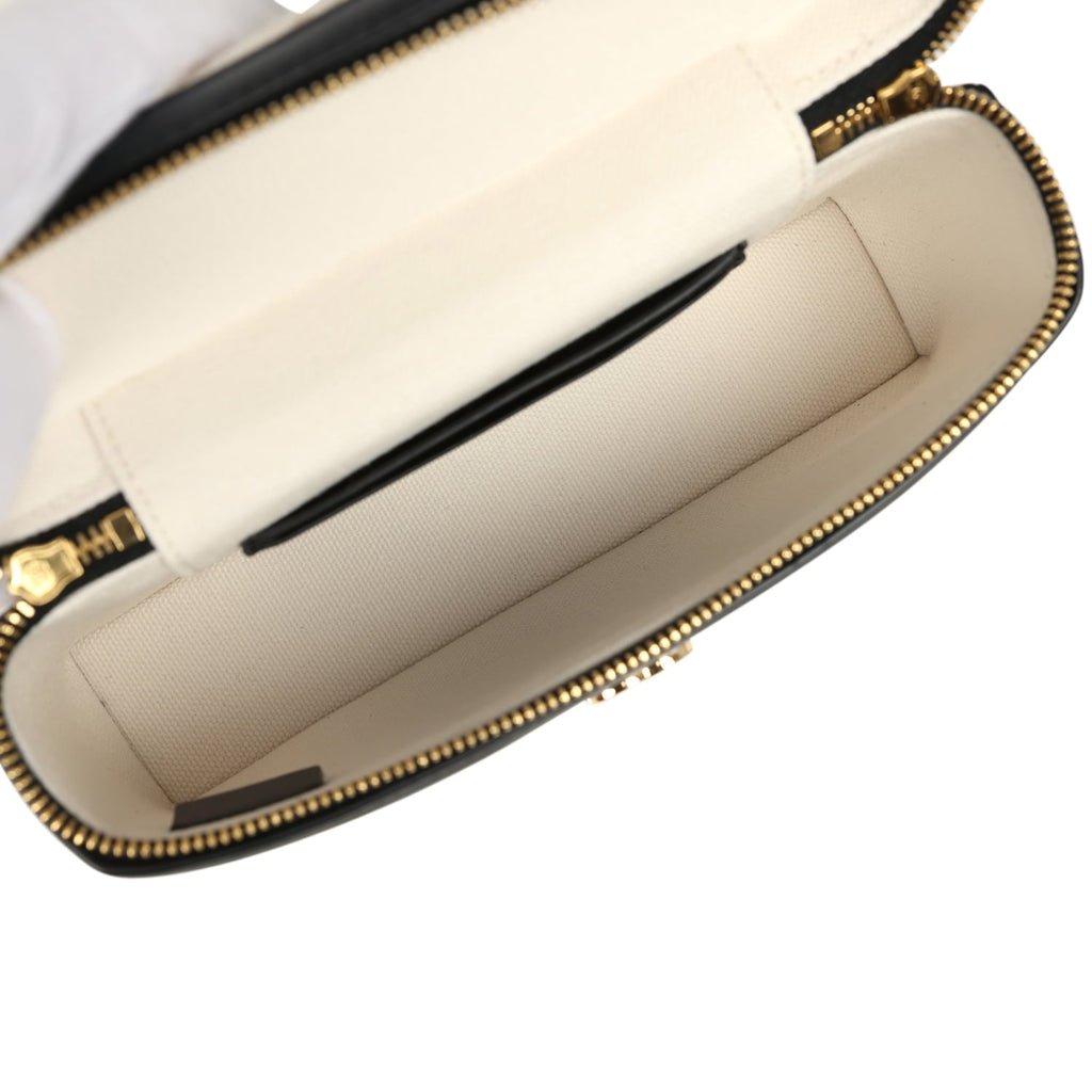 chanel-coco-beach-top-handle-long-vanity-case-with-chain-ecru-tweed-and-black-calfskin-gold-metal