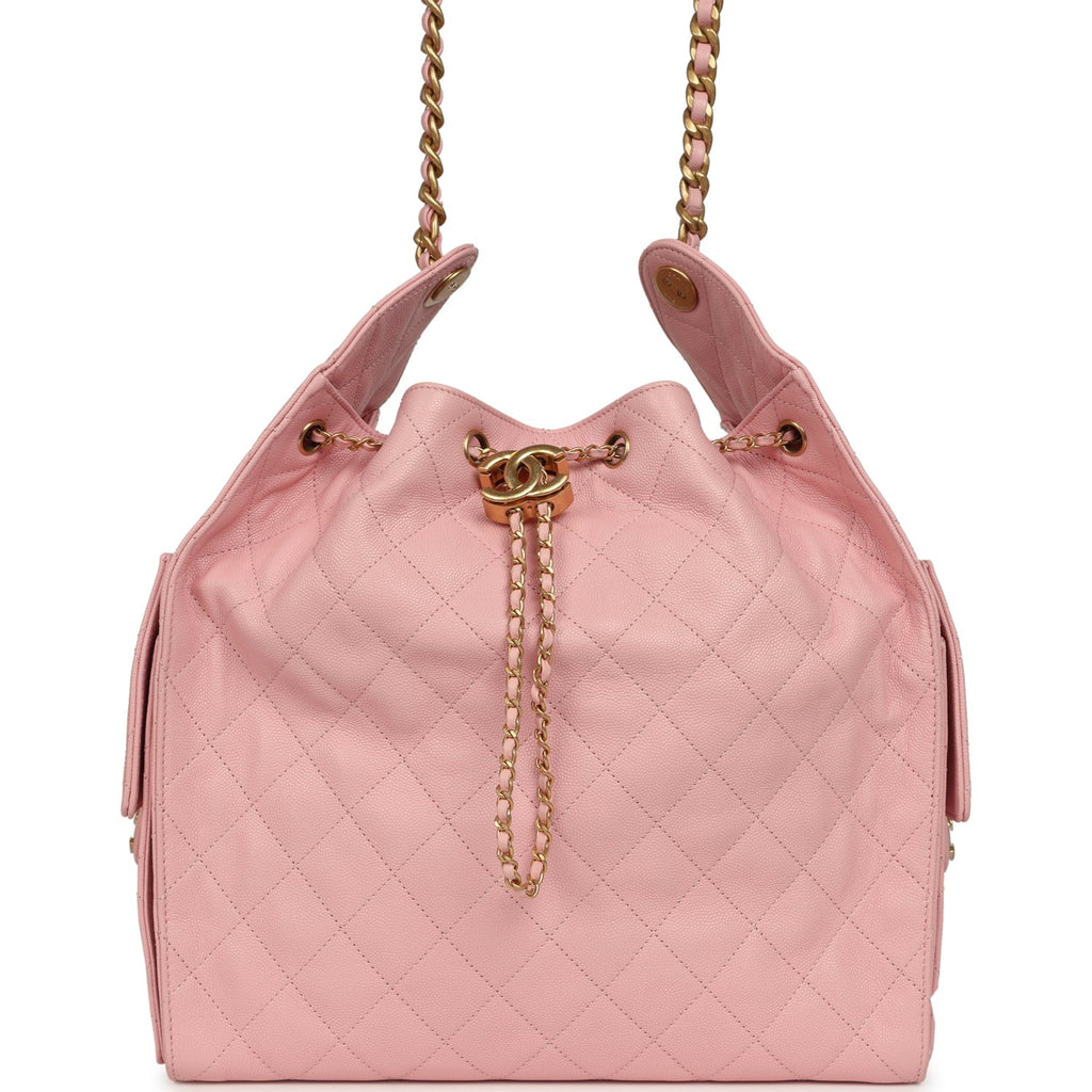 chanel-medium-25-hobo-bag-light-pink-caviar-antique-gold-metal-2