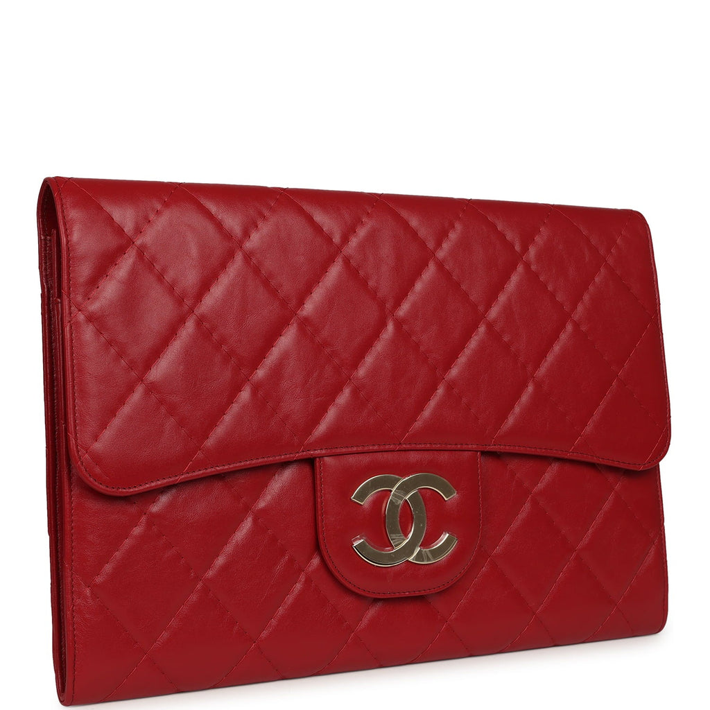 chanel-xxl-cc-clutch-red-shiny-crumpled-calfskin-gold-metal-1