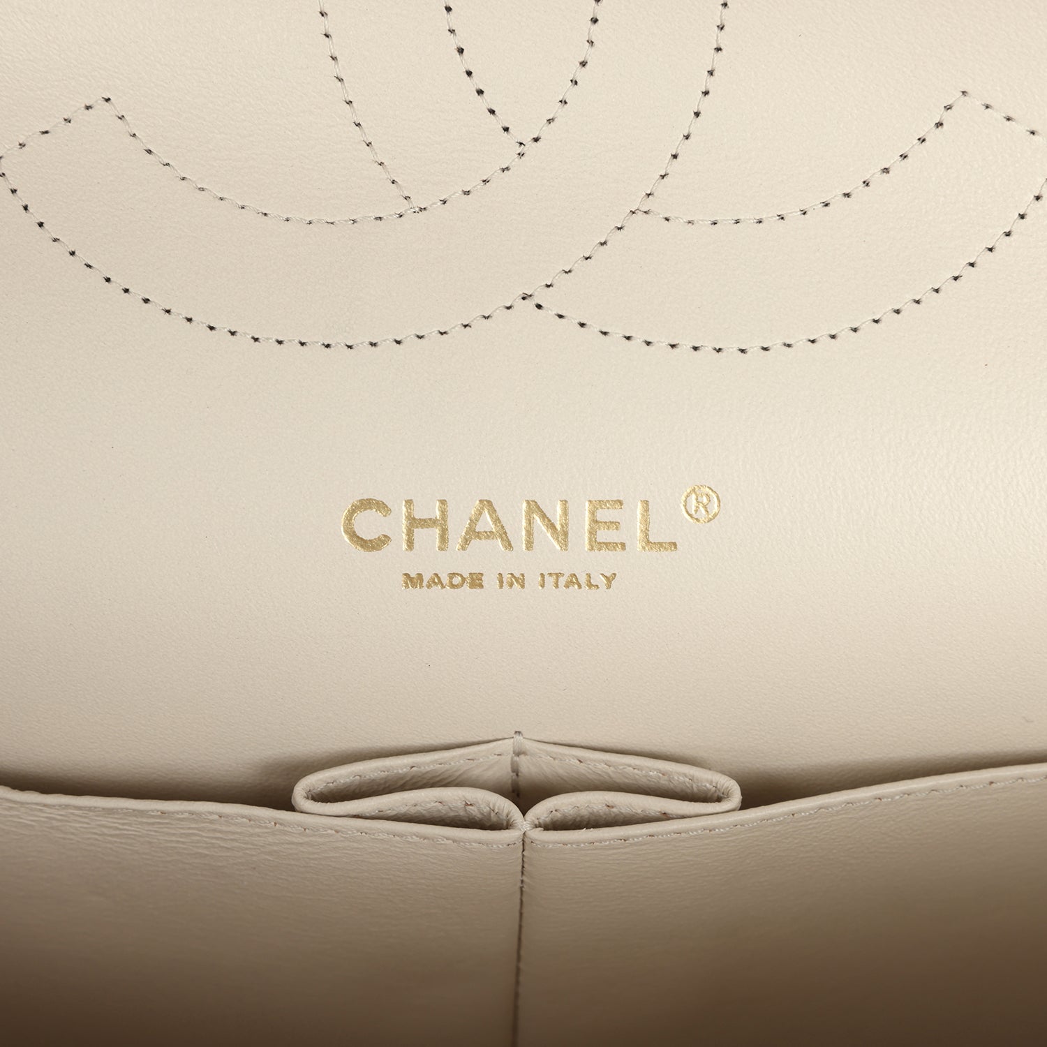 chanel-jumbo-classic-double-flap-bag-cream-caviar-gold-metal-1
